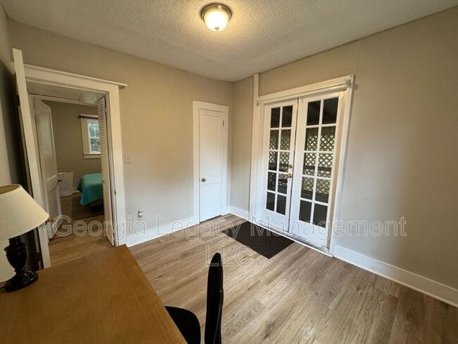 Building Photo - 275 Boulevard Heights