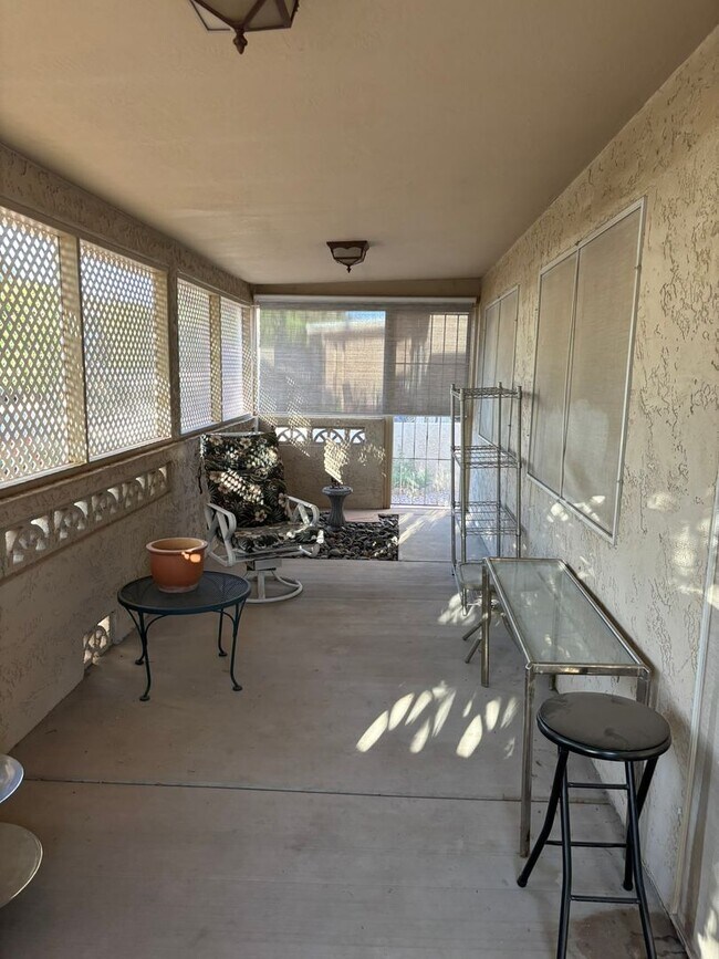 Building Photo - Lovely Home in 45+ Active Adult Community of Leisure World.  Available May through December 2026,...