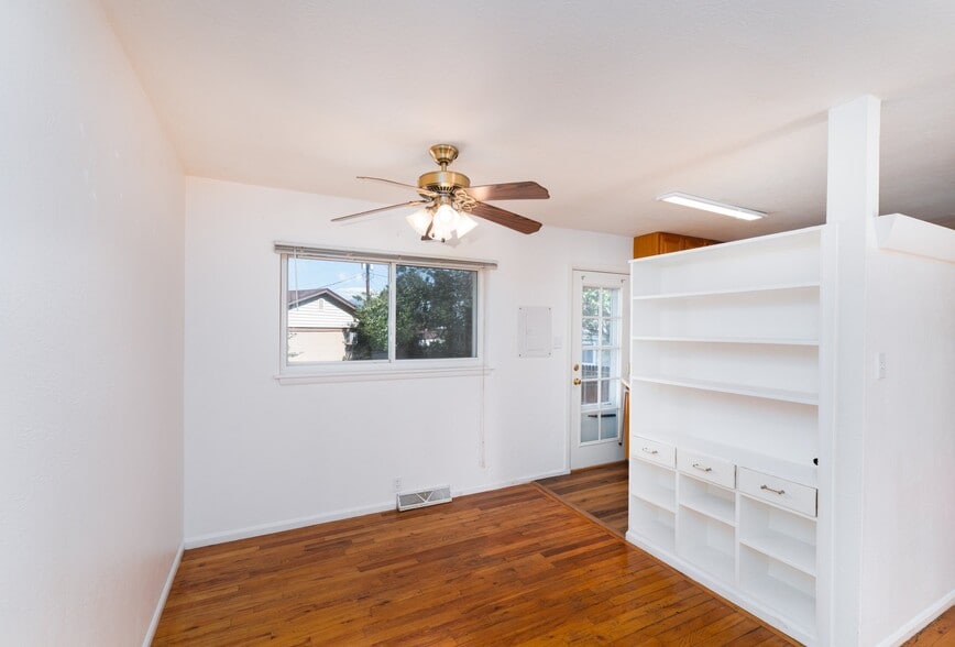 Building Photo - 1238 Janes Ln