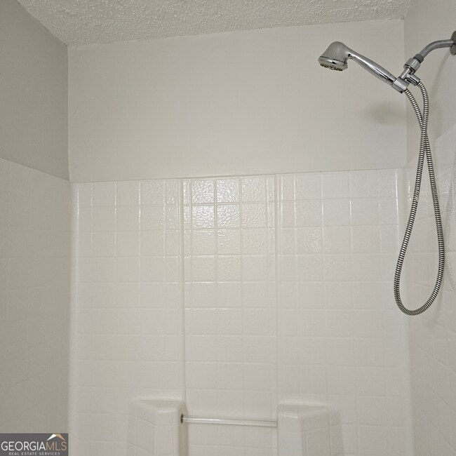 Building Photo - 7242 Alicias Way