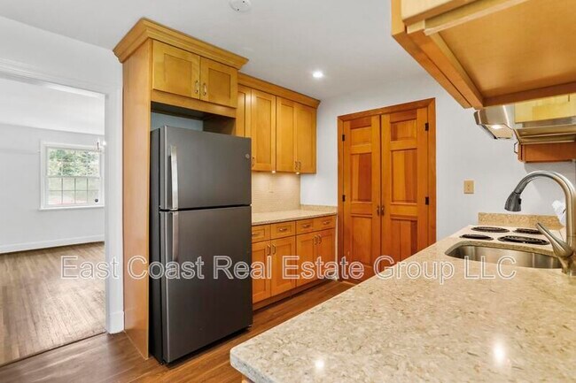 Building Photo - 720 Northern Ave