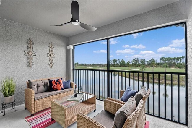 Building Photo - 12440 Wellen Golf St