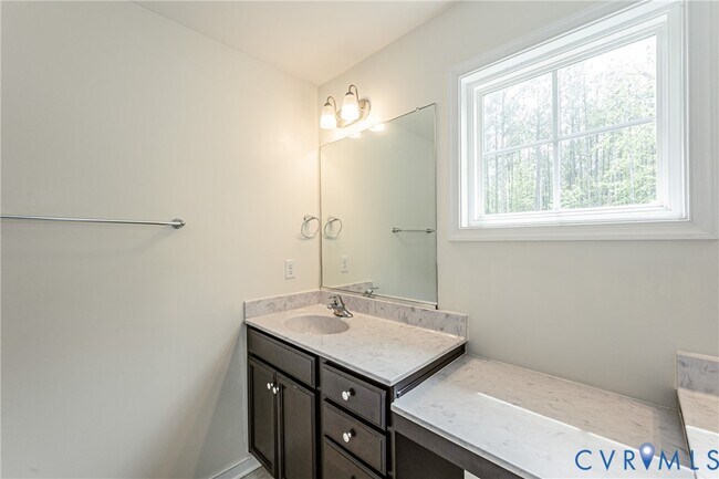 Building Photo - 18353 Palisades Ct