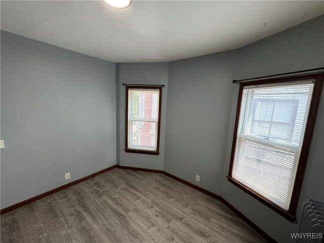 Building Photo - 182 Lancaster Ave