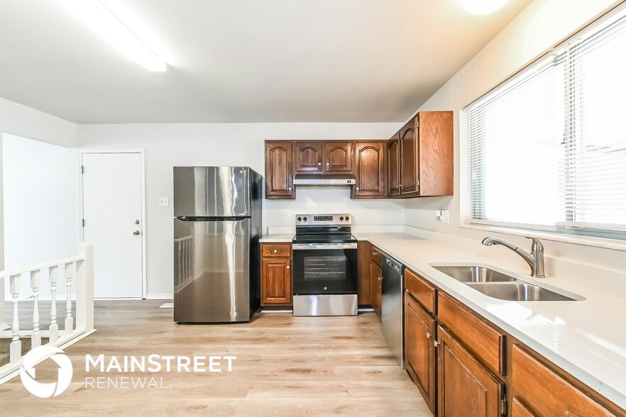 Building Photo - 4 Inverness Ct