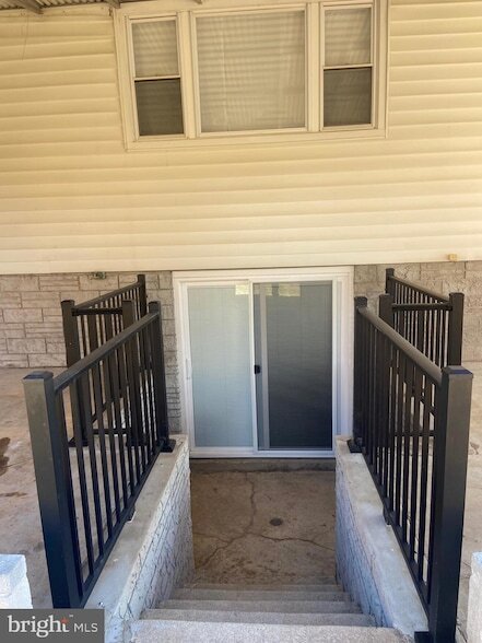 Building Photo - 5104 McFaul Rd