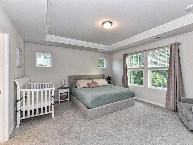 Building Photo - 5661 De Vere Dr