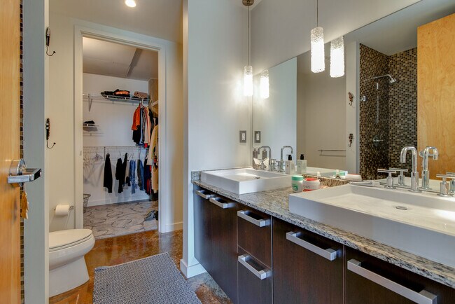 Master 2 sink, shower and closet - 600 12th Ave S
