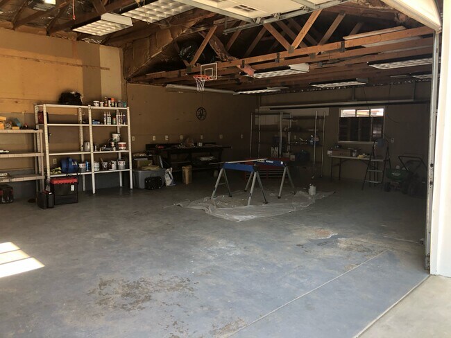 Building Photo - 6243 Gray St