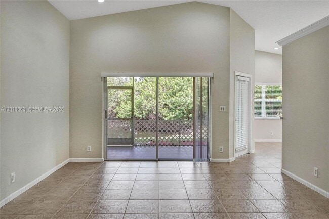 Building Photo - 10219 NW 48th Manor