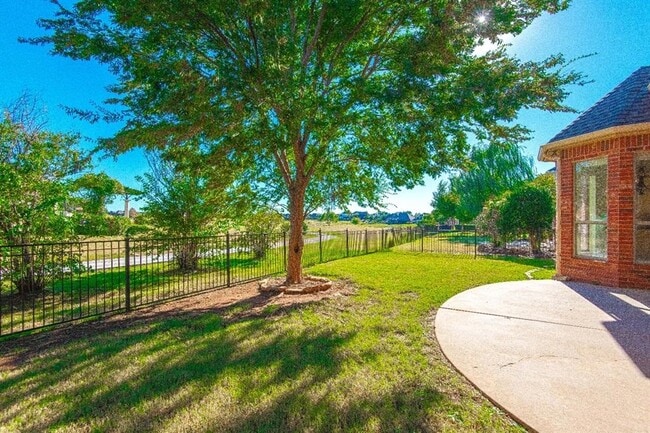 Building Photo - 16912 Rugosa Rose Dr