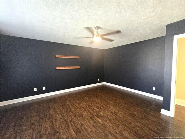 Building Photo - 5544 Bear Creek Cir