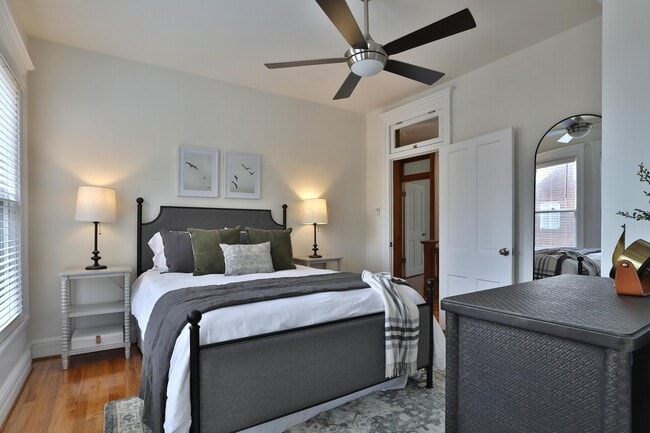 Building Photo - 398 W 5th Ave