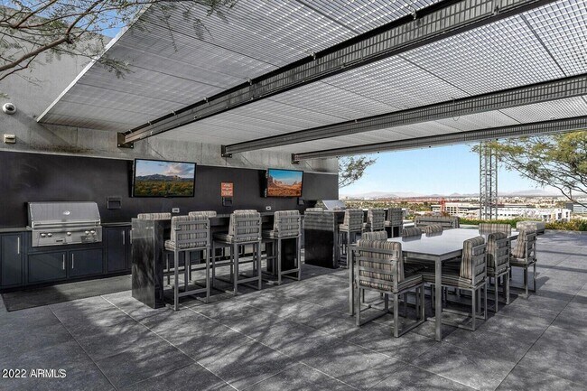 Building Photo - 7180 E Kierland Blvd