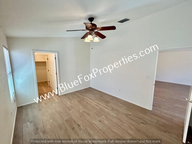 Building Photo - 2472 W Chris Oliver Way
