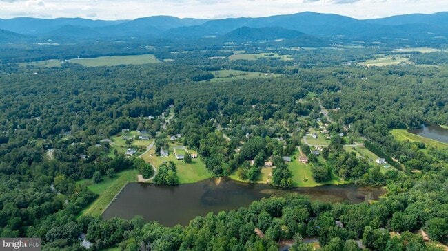 Building Photo - 307 Larkspur Rd