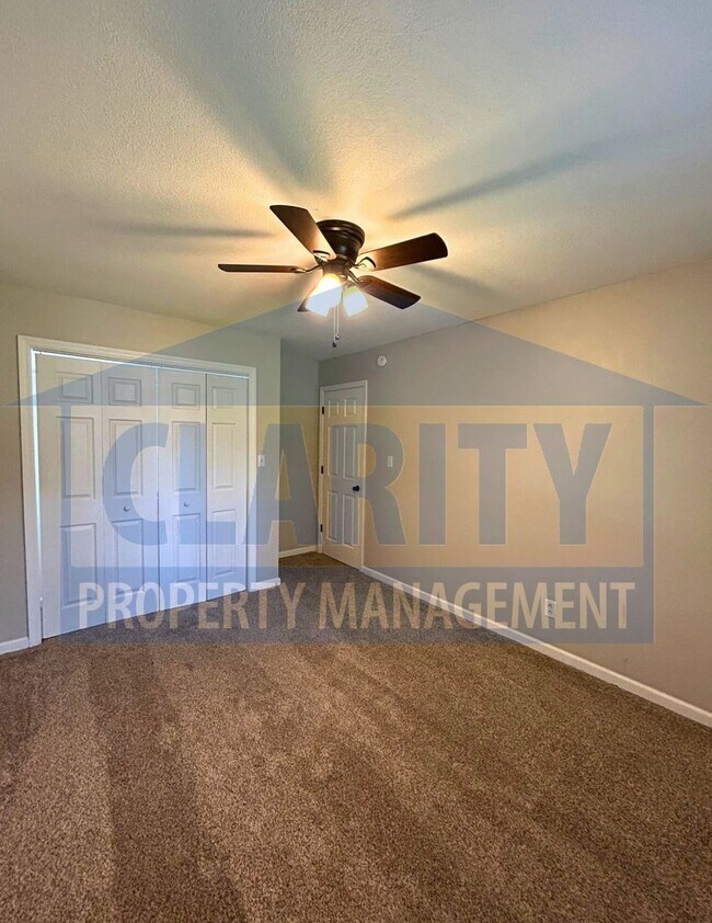 Building Photo - Gorgeous four bedroom home!!
