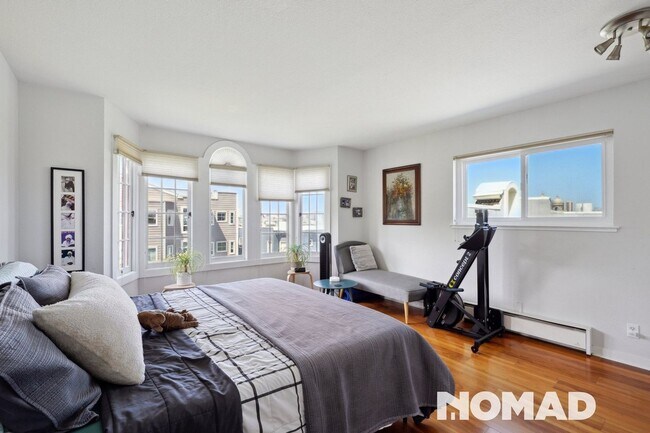 Building Photo - Inviting 4BR Urban Oasis in Central SF – V...