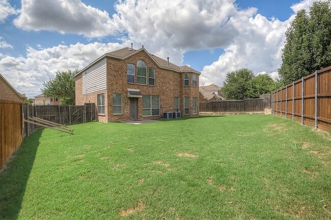 Building Photo - 2609 Monroe Dr