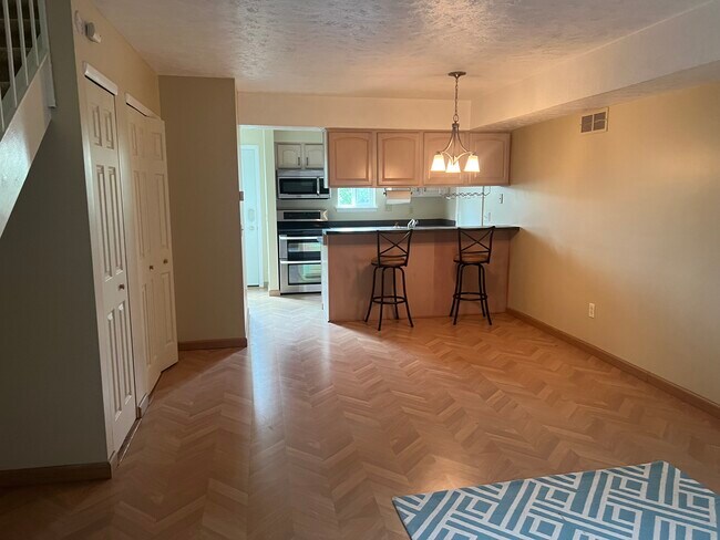 Building Photo - 616 Eastbrooke Ln