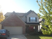 Building Photo - JUNE MOVE IN!!!