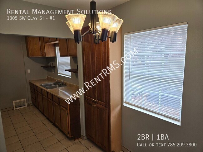 Building Photo - 1305 SW Clay St