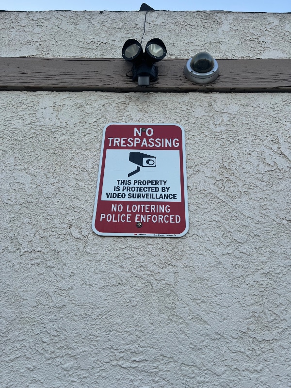 Building Photo - 350 Brown St