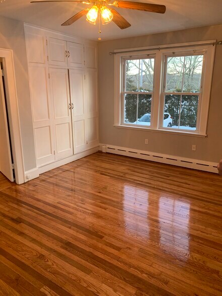 Building Photo - 85 Central St