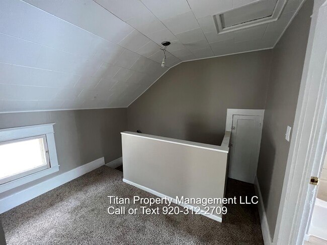Building Photo - 757 Woodland Ave