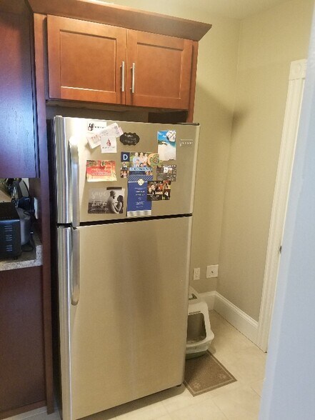 Building Photo - 177 County St