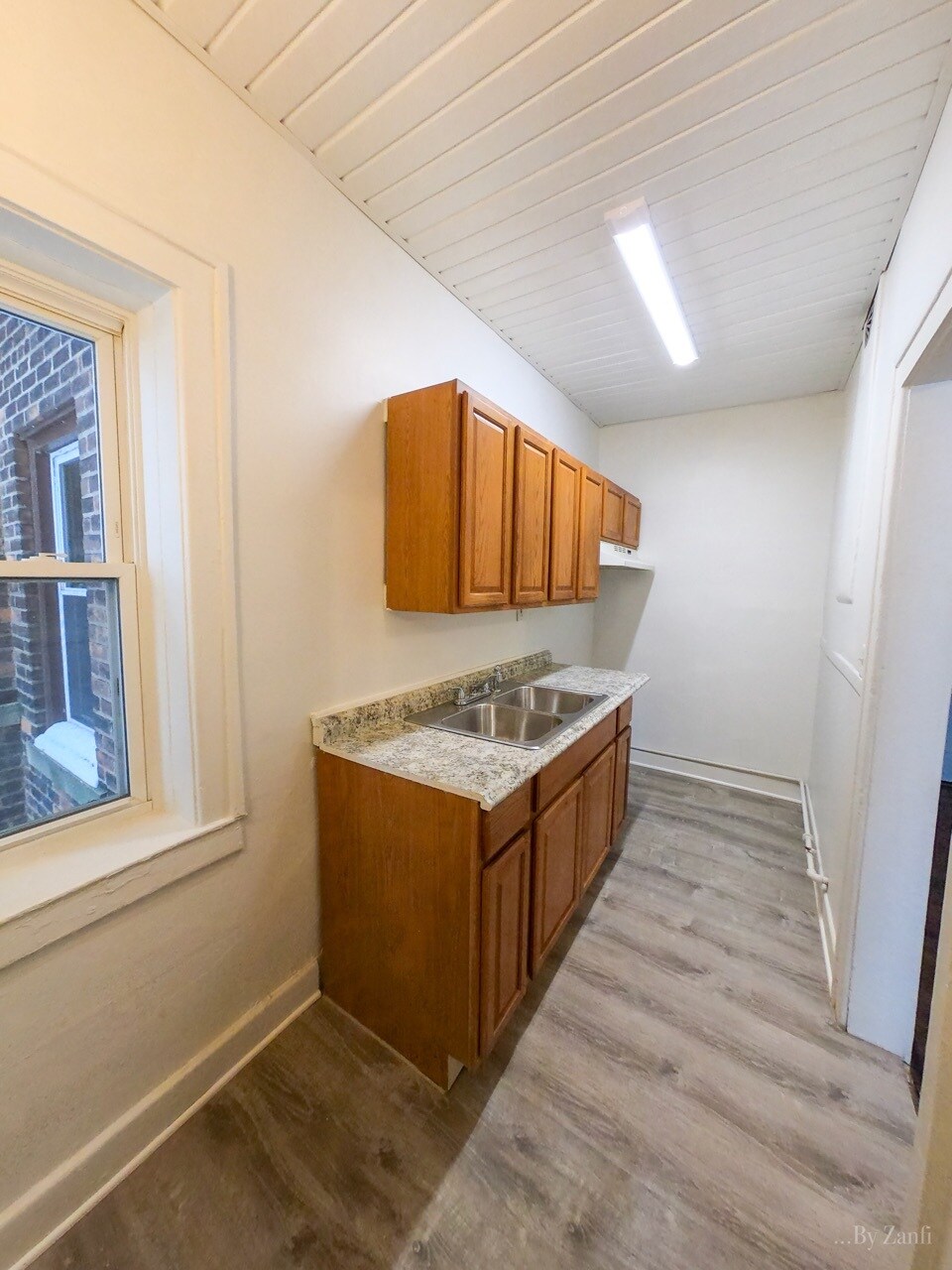 Building Photo - 1261 Pennsylvania St