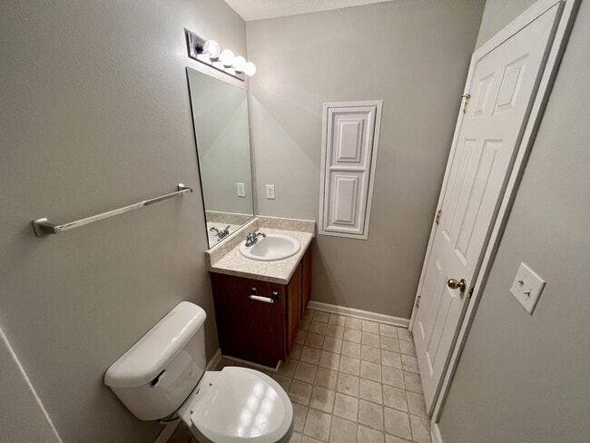 Building Photo - 280 Swaying Pine Ct