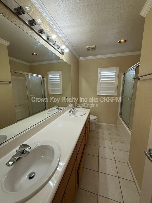 Building Photo - 2670 Atherton Ct