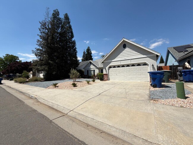 Building Photo - 2128 E St Andrew Dr