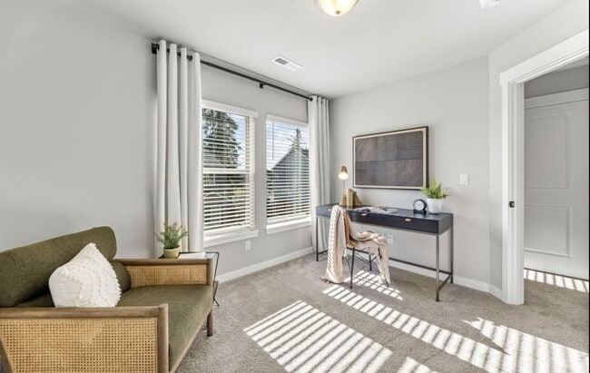 Building Photo - Brand New & Beautiful !  Holt Home-3 BR 2....