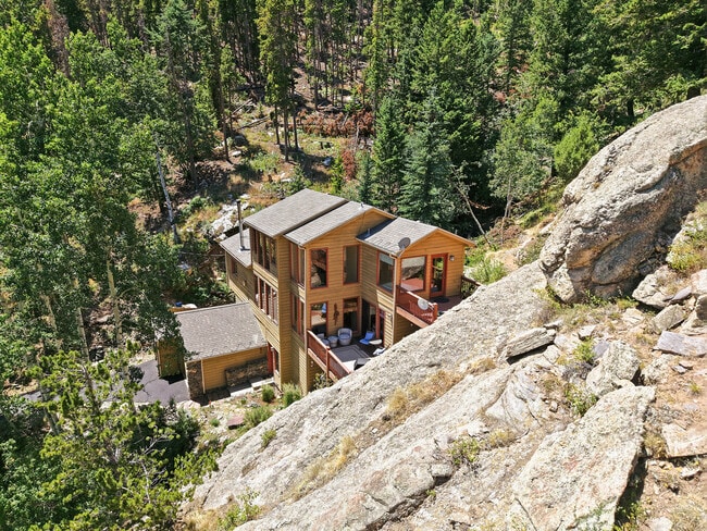 Building Photo - 551 Aspen Dr