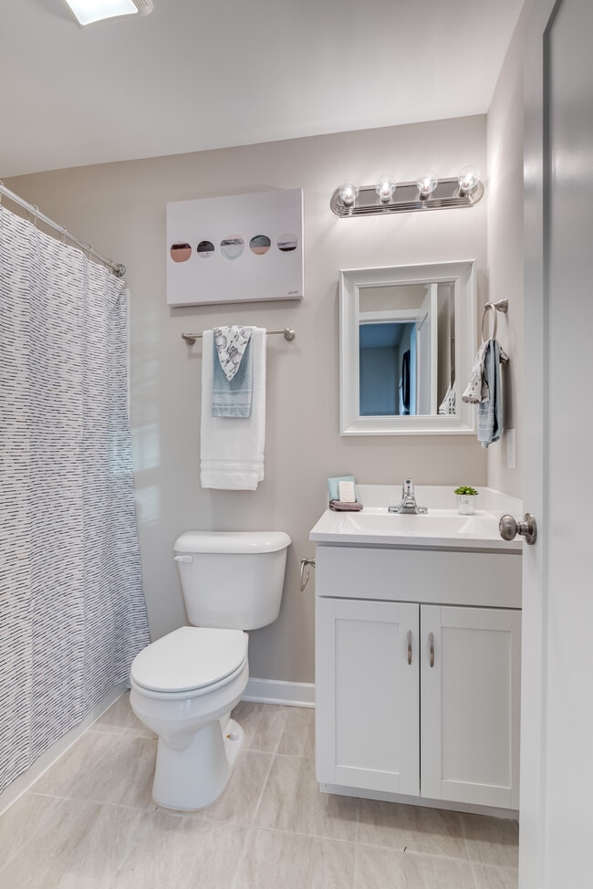 Building Photo - 53 Foal Ln