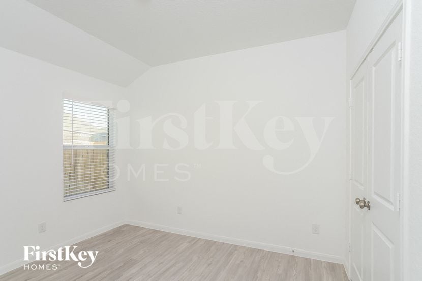 Building Photo - 6141 Treadle