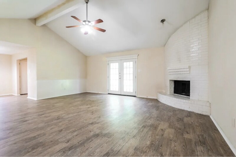 Building Photo - 6406 Big Springs Dr