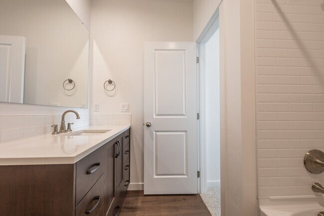 Building Photo - Brand New Home in an Amenity Filled Neighborhood