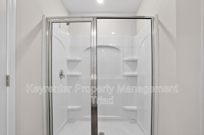 Building Photo - 5109 Black Frst Dr