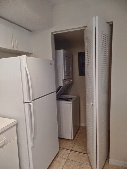 Building Photo - 3844 Lyons Rd