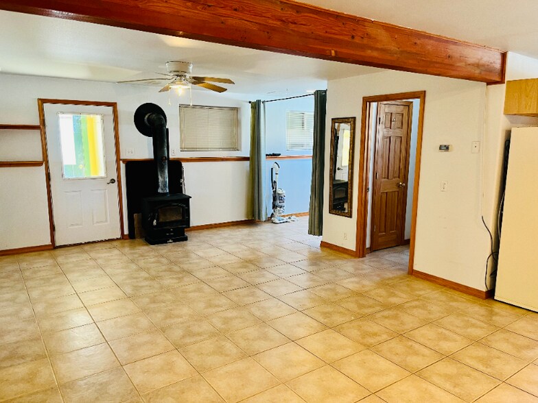 Building Photo - 104 Arcturus Dr