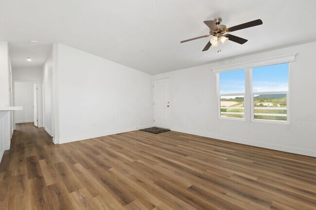Building Photo - 40589 Los Amantes Rd