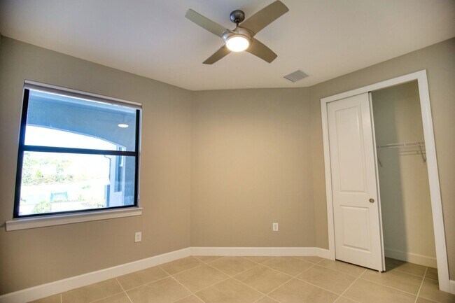 Building Photo - Annual Attached Villa in The Talon Preserve on Palmer Ranch – Minutes from the new Sarasota Memor...