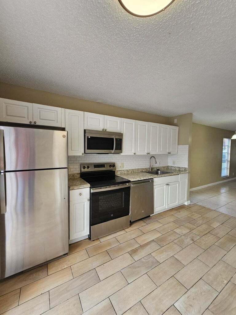 Building Photo - 4786 Orleans Ct