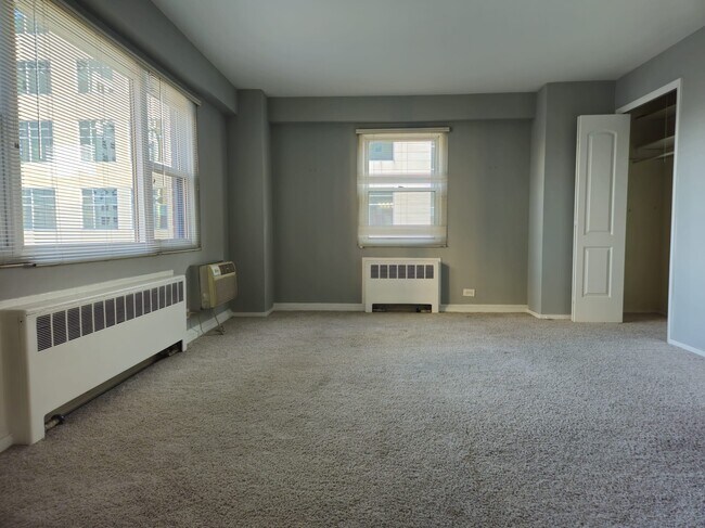 Bedroom#2 - 2909 N Sheridan Rd