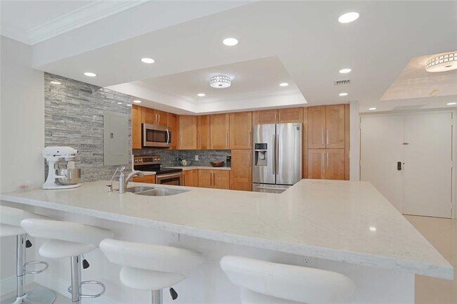 Building Photo - 3400 Galt Ocean Dr