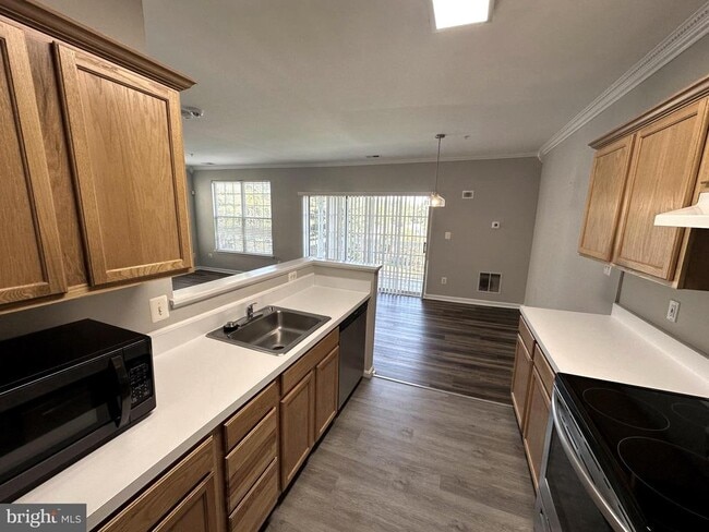 Building Photo - 14226 Hampshire Hall Ct