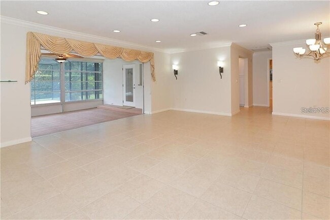 Building Photo - 3210 San Bernadino St